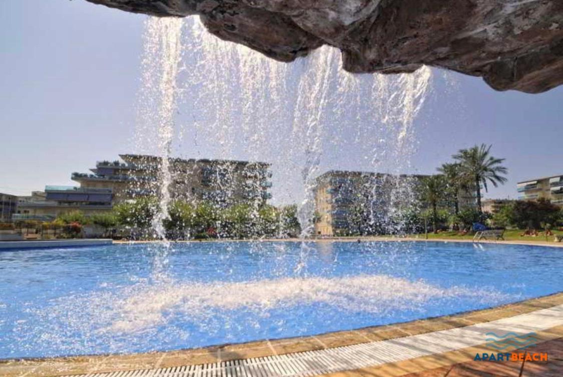 Apartbeach Los Juncos Residencial Piscinas Y Petanca ลาปีเนดา ภายนอก รูปภาพ